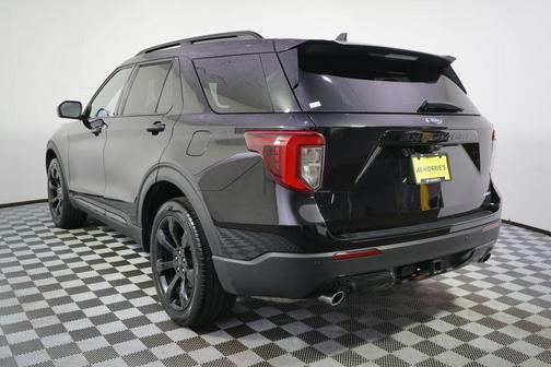Agate Black Metallic 2023 Ford Explorer ST-Line