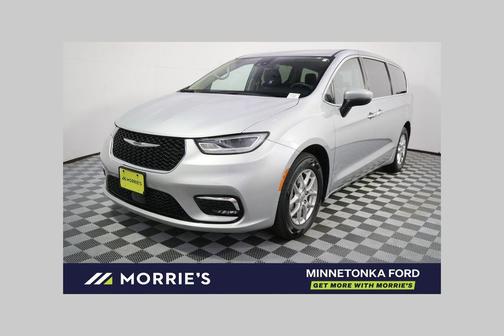 Silver Mist Clearcoat 2023 Chrysler Pacifica Touring L