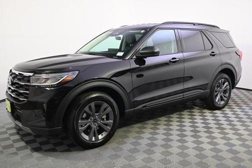 Agate Black Metallic 2026 Ford Explorer Active