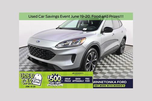 Iconic Silver Metallic 2022 Ford Escape SE