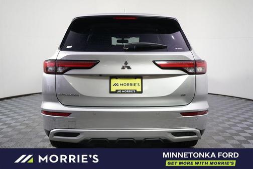 Alloy Silver Metallic/Black Roof 2024 Mitsubishi Outlander SE S-AWC