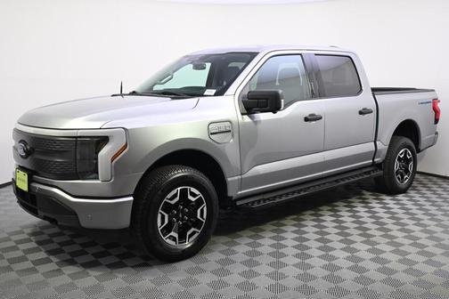 2023 Ford F-150 Lightning XLT