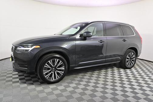 2021 Volvo XC90 T5 Momentum