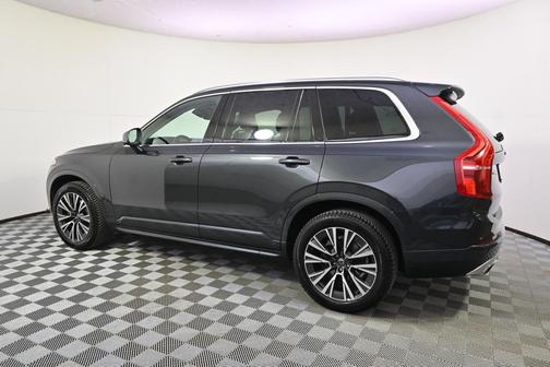 2021 Volvo XC90 T5 Momentum