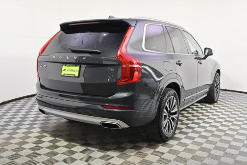 2021 Volvo XC90 T5 Momentum