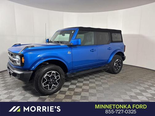 Velocity Blue Metallic 2021 Ford Bronco Outer Banks
