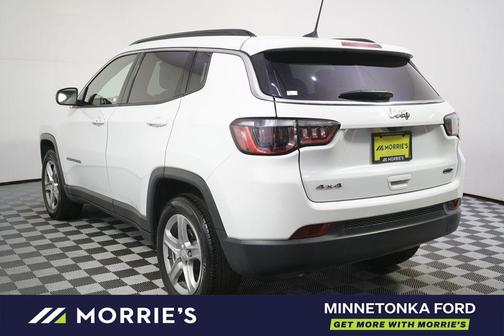 Bright White Clearcoat 2024 Jeep Compass Latitude