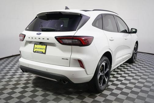 Star White Metallic Tri-Coat 2023 Ford Escape ST-Line Select