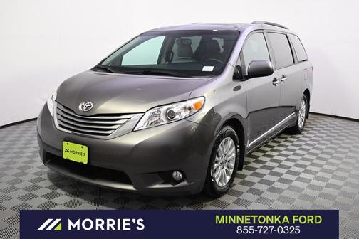 2017 Toyota Sienna XLE