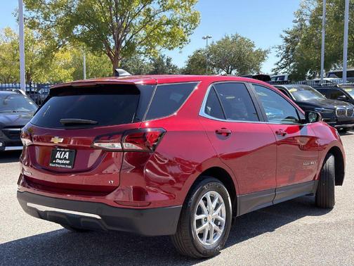 Radiant Red Tintcoat 2024 Chevrolet Equinox 1LT