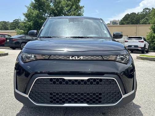 Black 2025 Kia Soul LX