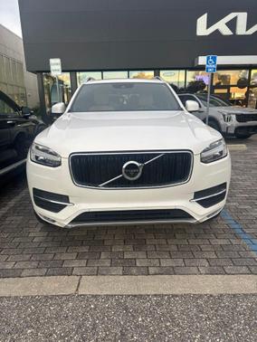 Ice White 2018 Volvo XC90 T6 Momentum