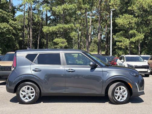 Gravity Gray 2025 Kia Soul LX