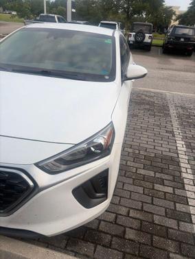 Ceramic White 2022 Hyundai IONIQ Hybrid Blue