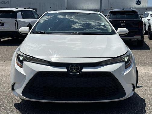 Super White 2021 Toyota Corolla LE