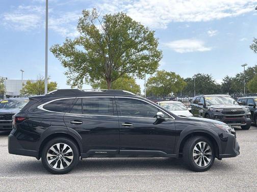 Crystal Black Silica 2023 Subaru Outback Touring XT