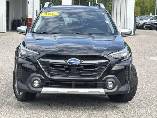 Crystal Black Silica 2023 Subaru Outback Touring XT