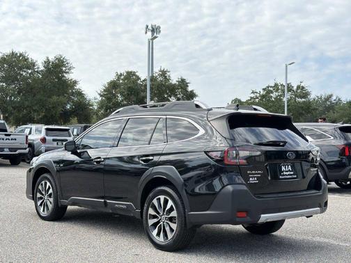 Crystal Black Silica 2023 Subaru Outback Touring XT