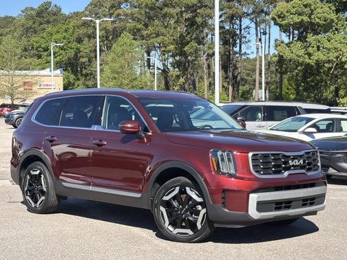 Dawning Red 2024 Kia Telluride S