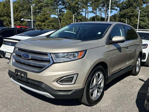 White Gold Metallic 2018 Ford Edge Titanium