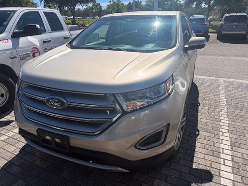 White Gold Metallic 2018 Ford Edge Titanium