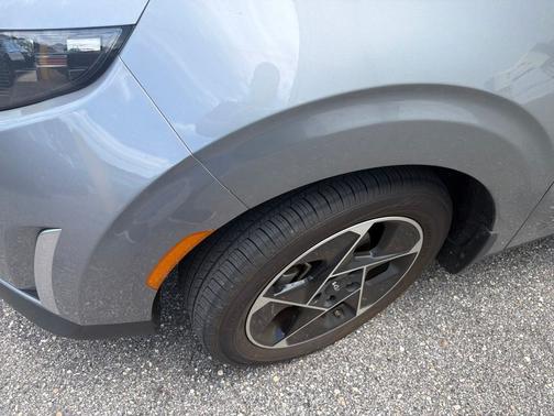 Steel Gray 2024 Kia Soul EX