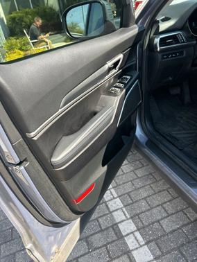 Everlasting Silver 2022 Kia Telluride S