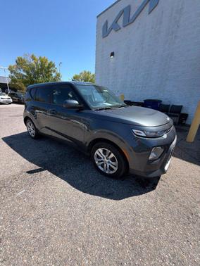 Gravity Gray 2022 Kia Soul LX
