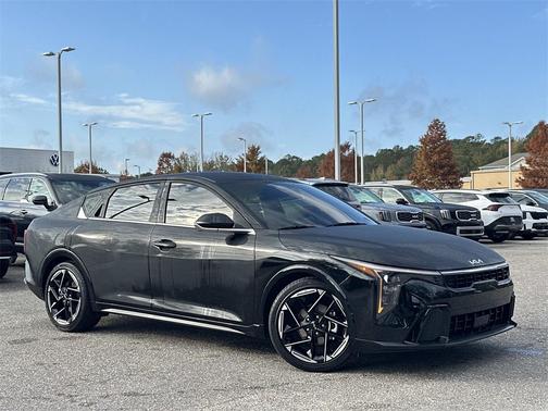 2025 Kia K4 GT-Line