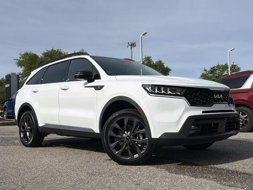 White Pearl 2023 Kia Sorento X-Line EX