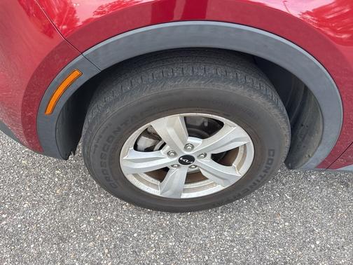 Passion Red Tintcoat 2023 Kia Sorento LX