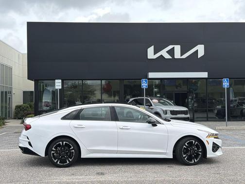 White Pearl 2022 Kia K5 GT-Line