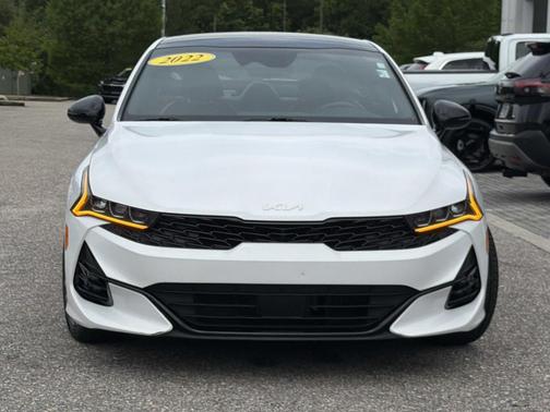 White Pearl 2022 Kia K5 GT-Line