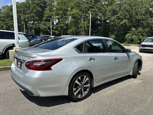Brilliant Silver 2017 Nissan Altima 2.5 SR