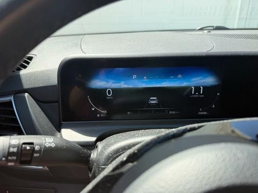 Snow White Pearl 2024 Kia Seltos EX