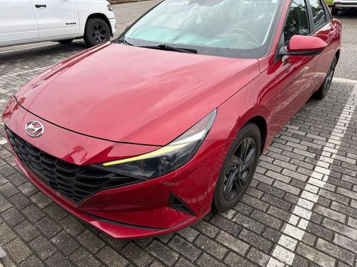 Scarlet Red Pearl 2022 Hyundai ELANTRA SEL