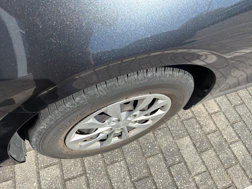 Gravity Gray 2022 Kia Forte FE