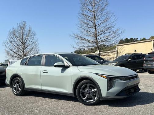 Morning Haze 2025 Kia K4 LXS