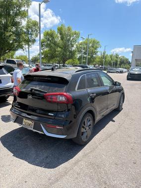 Aurora Black Pearl 2017 Kia Niro EX
