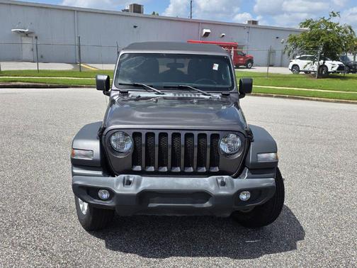 Granite Crystal Metallic Clearcoat 2023 Jeep Wrangler Sport S
