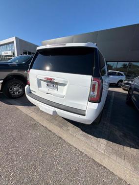 Summit White 2017 GMC Yukon SLT