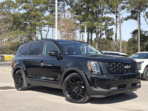 Ebony Black 2022 Kia Telluride SX
