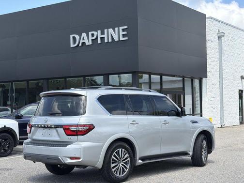 Brilliant Silver Metallic 2022 Nissan Armada SL 2WD