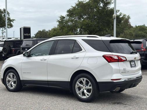 Iridescent Pearl Tricoat 2020 Chevrolet Equinox 1LT