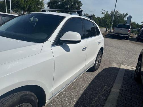 White 2017 Audi Q5 2.0T Premium