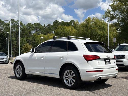 Ibis White 2017 Audi Q5 2.0T Premium