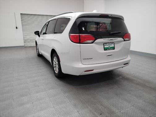 2020 Chrysler Voyager LXI