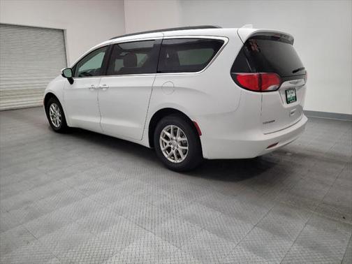 2020 Chrysler Voyager LXI