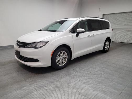 2020 Chrysler Voyager LXI