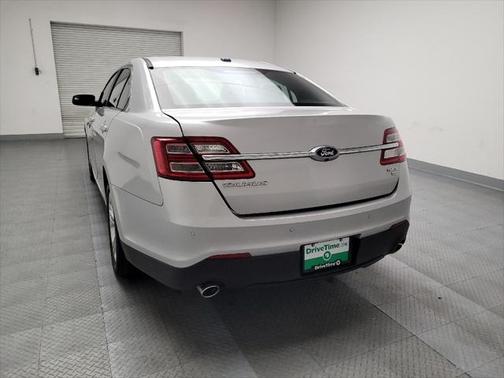 2018 Ford Taurus SEL